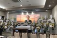 【奈良県生駒市で初導入】生前の想い出を4K大画面で巡る次世代の葬儀「サイネージ祭壇」の提供を開始
