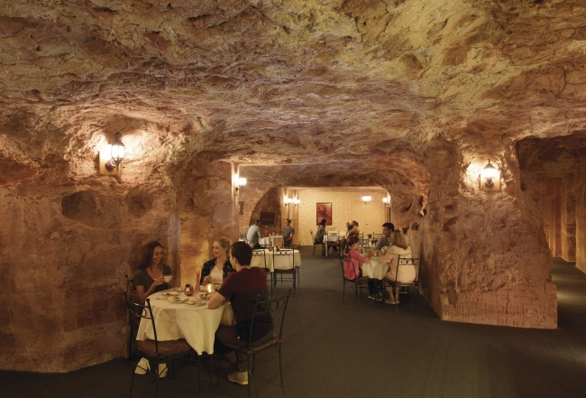 地下レストラン　©South Australian Tourism Commission