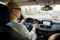 安心して運転を続けるために、視線・運転データを活用した振り返りサービスの運用を7月から教習所にて開始