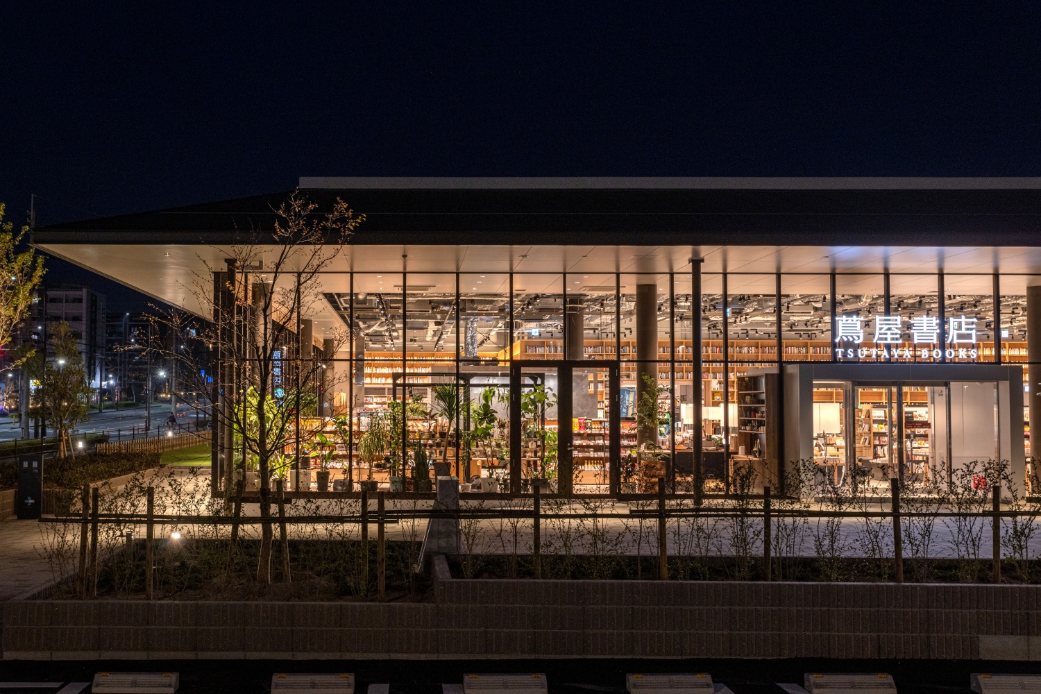 知と感性と創造を育む「結び目」となる研究開発次世代拠点「いとLab+」に「九大伊都 蔦屋書店」 グランドオープン｜カルチュア・コンビニエンス ...