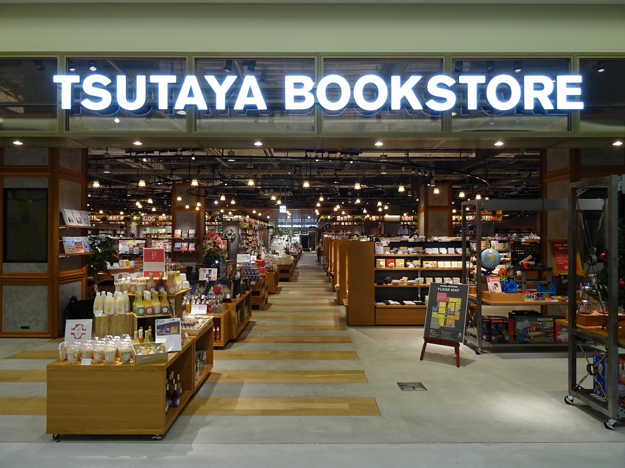 西日本初出店の商業施設 Mark Is福岡ももち に Tsutaya Bookstore マークイズ福岡ももち 18年11月21日 水 グランドオープン Ccc 蔦屋書店カンパニーのプレスリリース