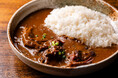 【ランチ限定】神田カレーグランプリ2025優勝店「オオドリー」が新宿の焼肉店とコラボ！牛すじカレーを無料・おかわり自由で提供