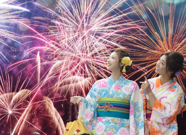 今年の花火大会は着物レンタルVASARAで手軽にかわいく華やかに ...