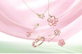 あたたかな光を浴びる桜モチーフのジュエリーで一足早く春を先取りして Canal 4℃の「2025 SAKURA Collection」