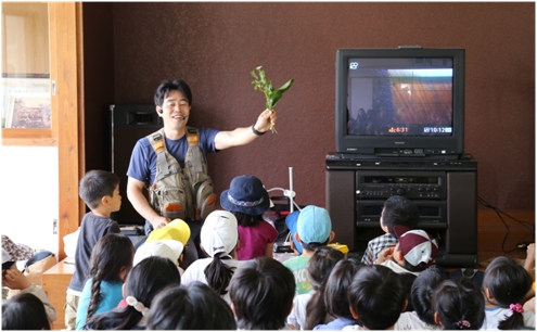 陶さんの生き物講座の様子