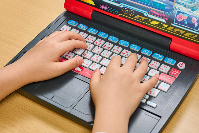 ジュラシックの世界を遊んで学び尽くせるパソコントイ登場!『メダルで ...