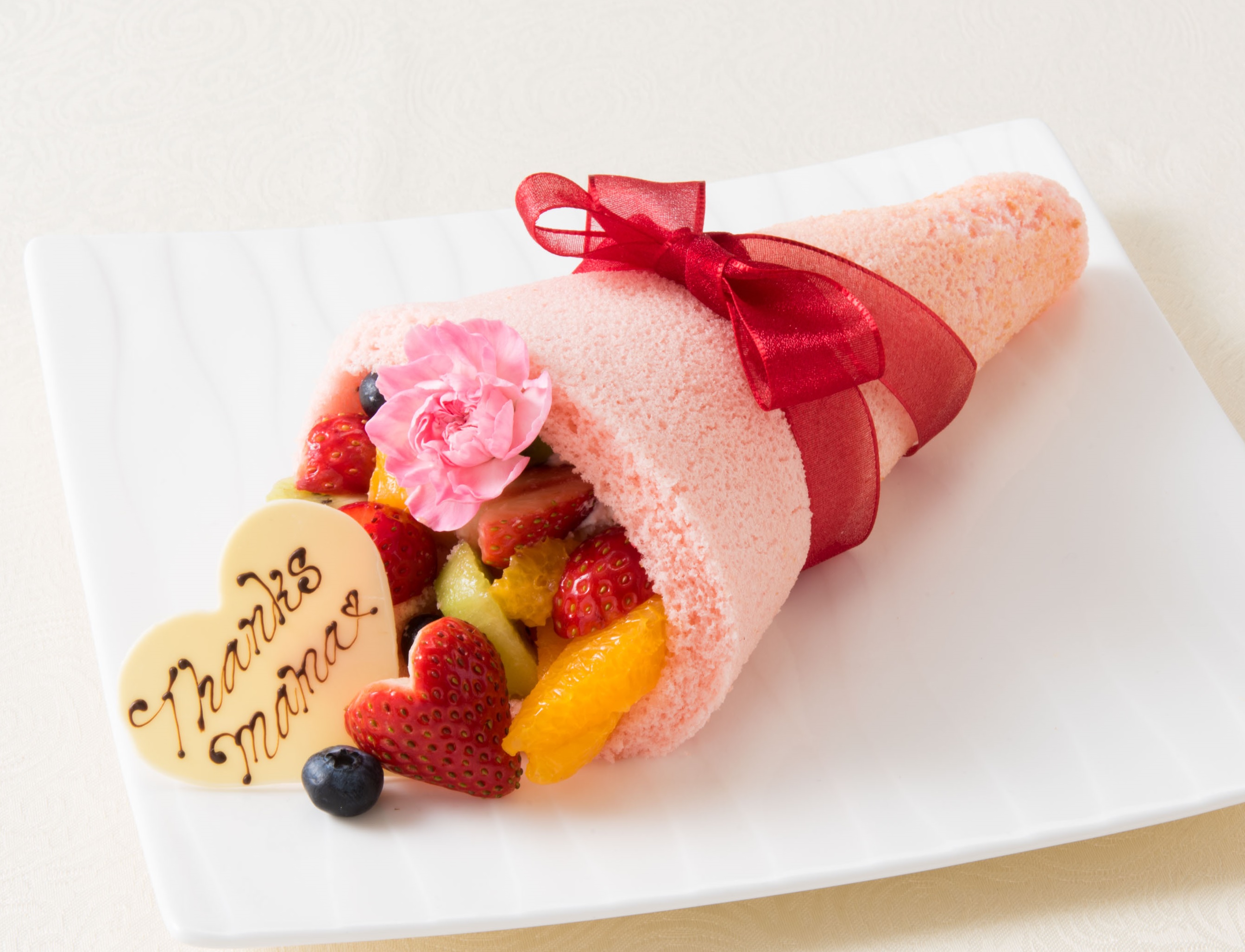 今年の母の日は5月10日 日 お母さんに感謝の気持ちを込めてプレゼント 母の日ケーキ フルーツブーケ リーガロイヤルホテル東京のプレスリリース