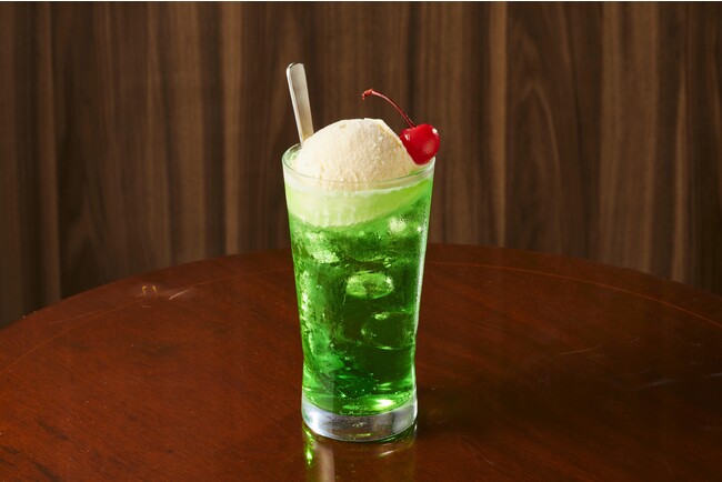 ■メロンクリームソーダ　３９９円(税込４３８円)