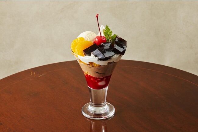 ■純喫茶の珈琲ゼリーパフェ ６９９円(税込７６８円)