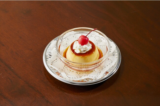 ■昔ながらの店仕込みプリン３９９円(税込４３８円)