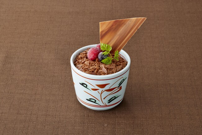 チョコとキャラメルのドルチェ　３９９円(税込４３８円)