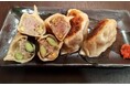 阿佐ヶ谷『青卯餃子』、季節限定新作「枝豆コーン餃子」を9月3日より販売開始～販売中も進化し続ける“バージョンアップ餃子”を、個性豊かな日本酒とのペアリングで楽しむ～