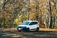 こだわりの旅やアウトドアへ出かける大人のロングツーリングをより快適にする限定車ルノー カングー リミテ発売