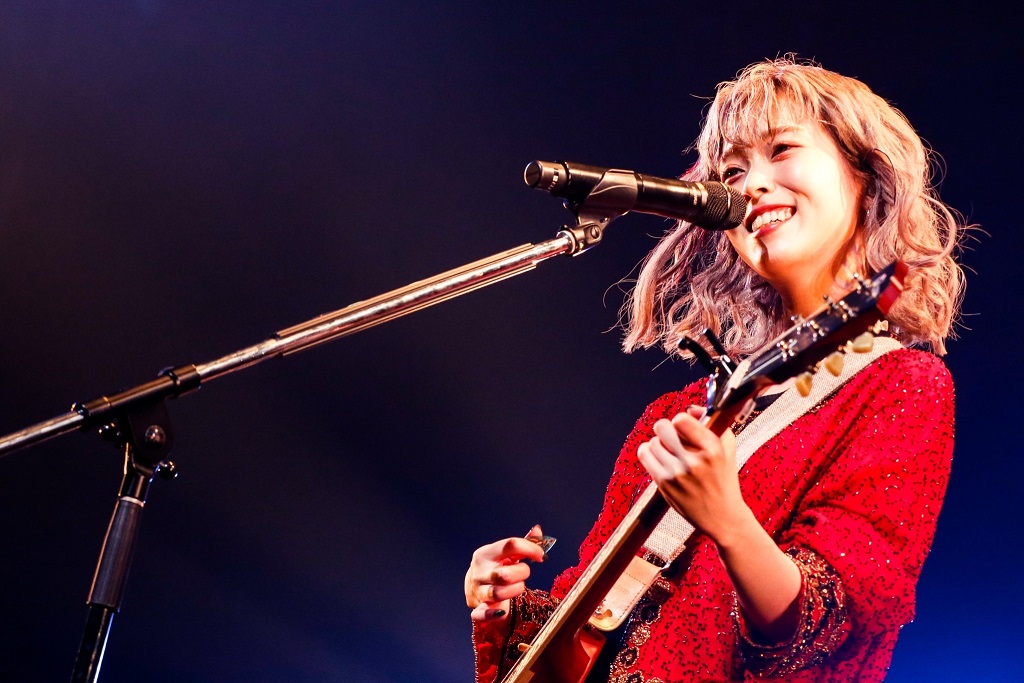 ライブレポート 藤川千愛 ワンマンライブ Back To Normal 東京 渋谷tsutaya O East これからも一緒に生きていこう 有観客 ライブで藤川千愛が伝えた思い 日本コロムビア株式会社のプレスリリース