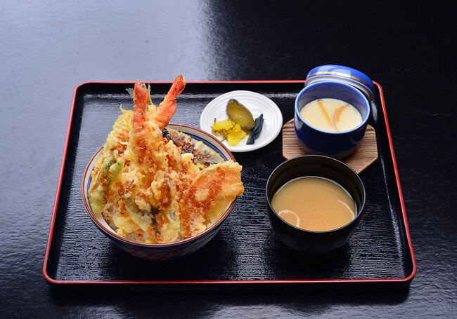 定番メニュー「ホテル特製天丼」