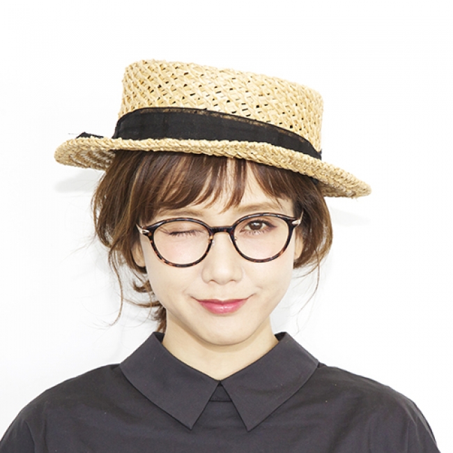 Zoffから、人気モデル田中里奈さんがプロデュースする新しいメガネのコレクションが登場！テーマは“RETRO GIRLS”！｜株式会社