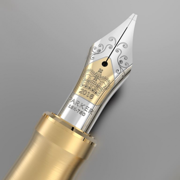 エリザベス女王生誕90周年 特別限定品とその製造工程を日本初公開