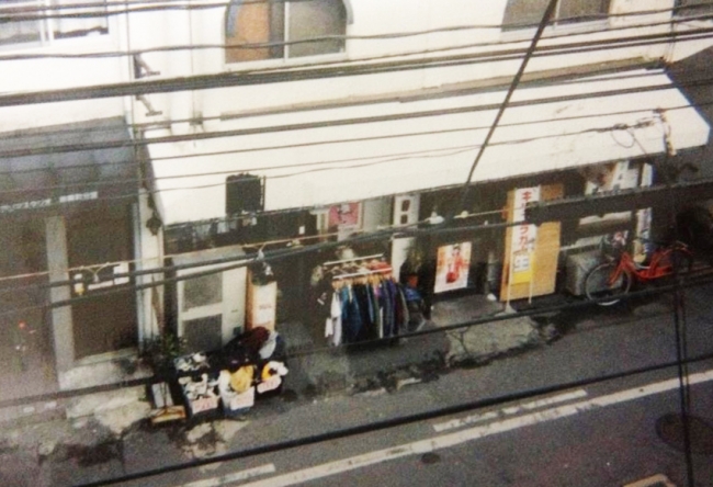岡山市内の居酒屋軒先で開業（1997年）