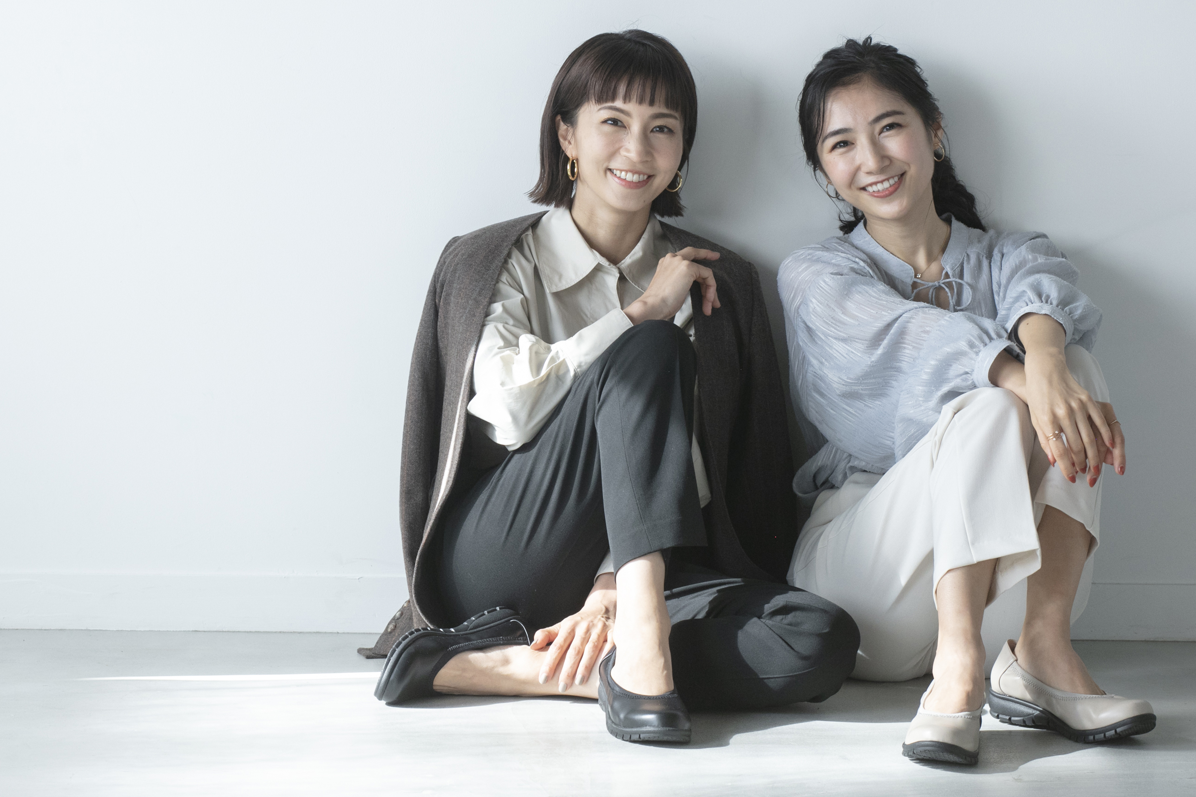 安田美沙子 桐嵯梨と子どもを抱っこしながら履けるシューズを提案 発売1ヶ月で400足突破 株式会社アメイズプラスのプレスリリース