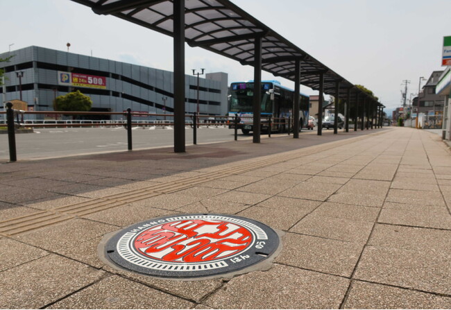 埼玉県飯能市】印鑑に見立てたデザインのマンホールカードを7月28日(金