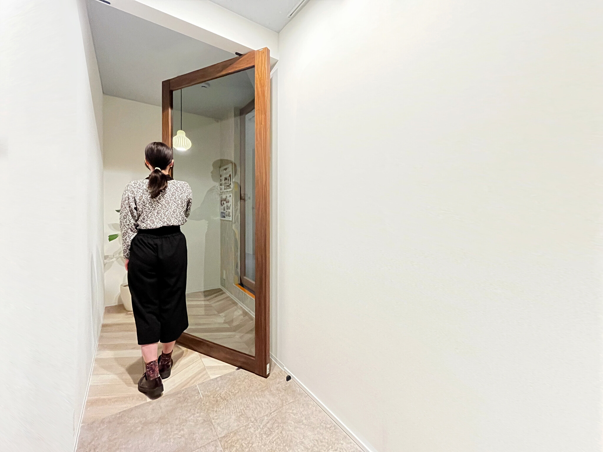 住宅用では珍しい室内回転ドア「Soloist（ソリスト）」を2023年4月18日より仙台無人ショールームに展示｜神谷コーポレーションのプレスリリース