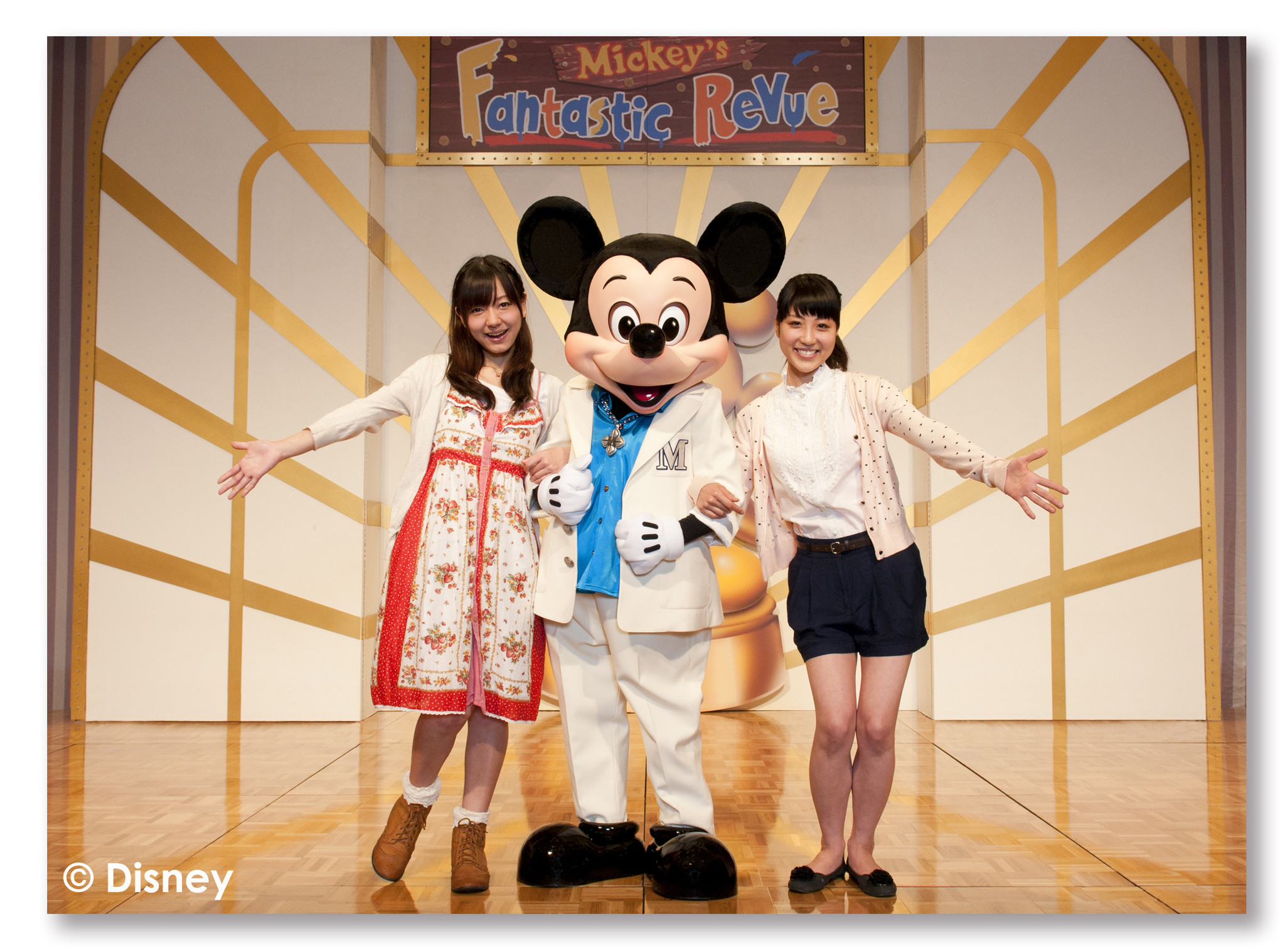 Disney Mobile On Docomo の利用特典として 150組600名様をご招待する東京ディズニーシー ホテルミラコスタ での キャラクターグリーティングやレストランでの特典を実施 ウォルト ディズニー ジャパン株式会社のプレスリリース