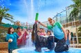 夏はサンシャイン水族館でびちょぬれに！「サンシャイン水族館　爽快夏まつり2026」早朝限定イベントや、自由研究に活用できるコンテンツも＊7月17日（金）～8月30日（日）＊