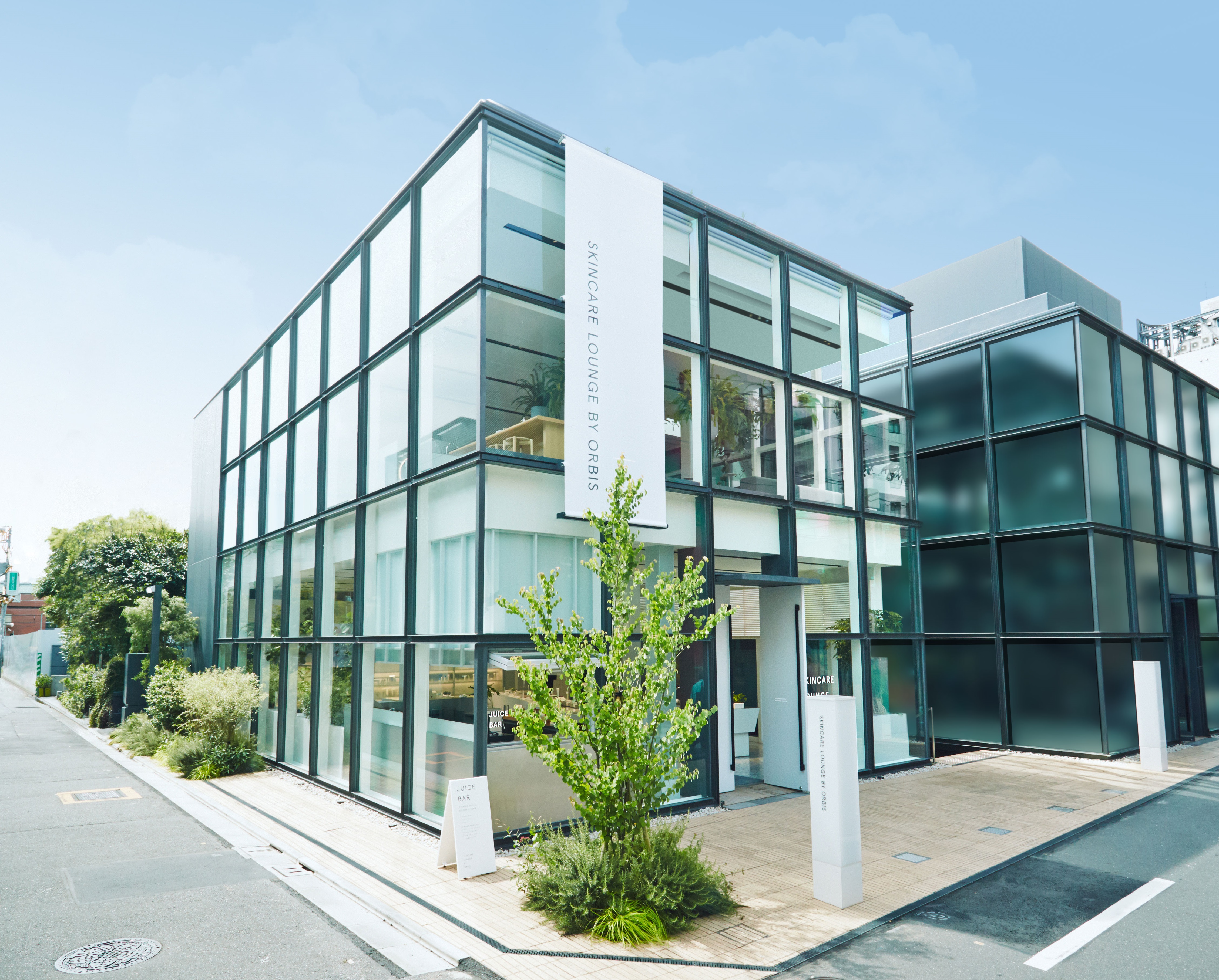 2020年7月17日（金）遂にグランドオープン！オルビス初となる体験特化型施設『SKINCARE　LOUNGE　BY ORBIS』が、表参道に誕生。自分の肌を知り、本来の力を引き出す体験ができる場所