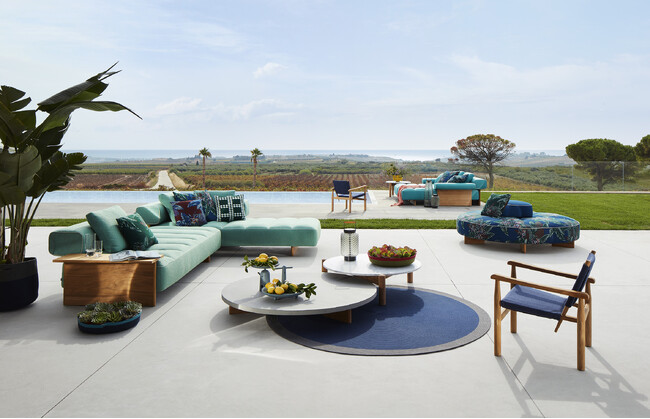 Sail out sofa by Rodolfo Dordoni - Cassina outdoor collection, Ph.(C)DePasquale Maffini ※画像はイメージ