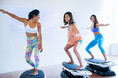 誰なのかはまだ言えません——。人気インフルエンサーが、「Surf Fit」「REDY'S GYM」のアンバサダーに就任決定!