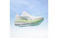 さらなる安定性と快適な履き心地を追求したランニングシューズ「GEL-KAYANO 33」を発売