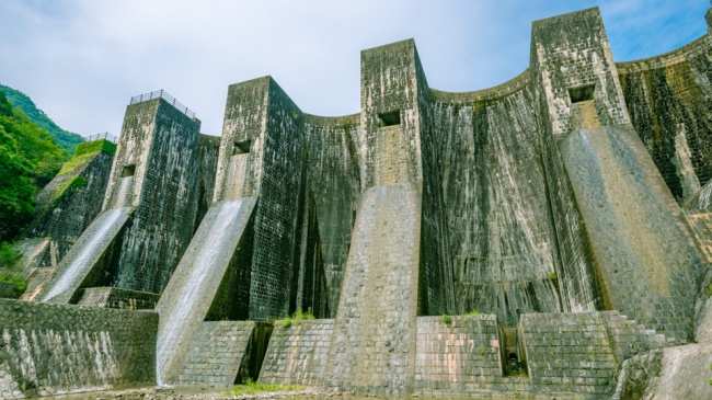 豊稔池堰堤の“術後の経過写真”　