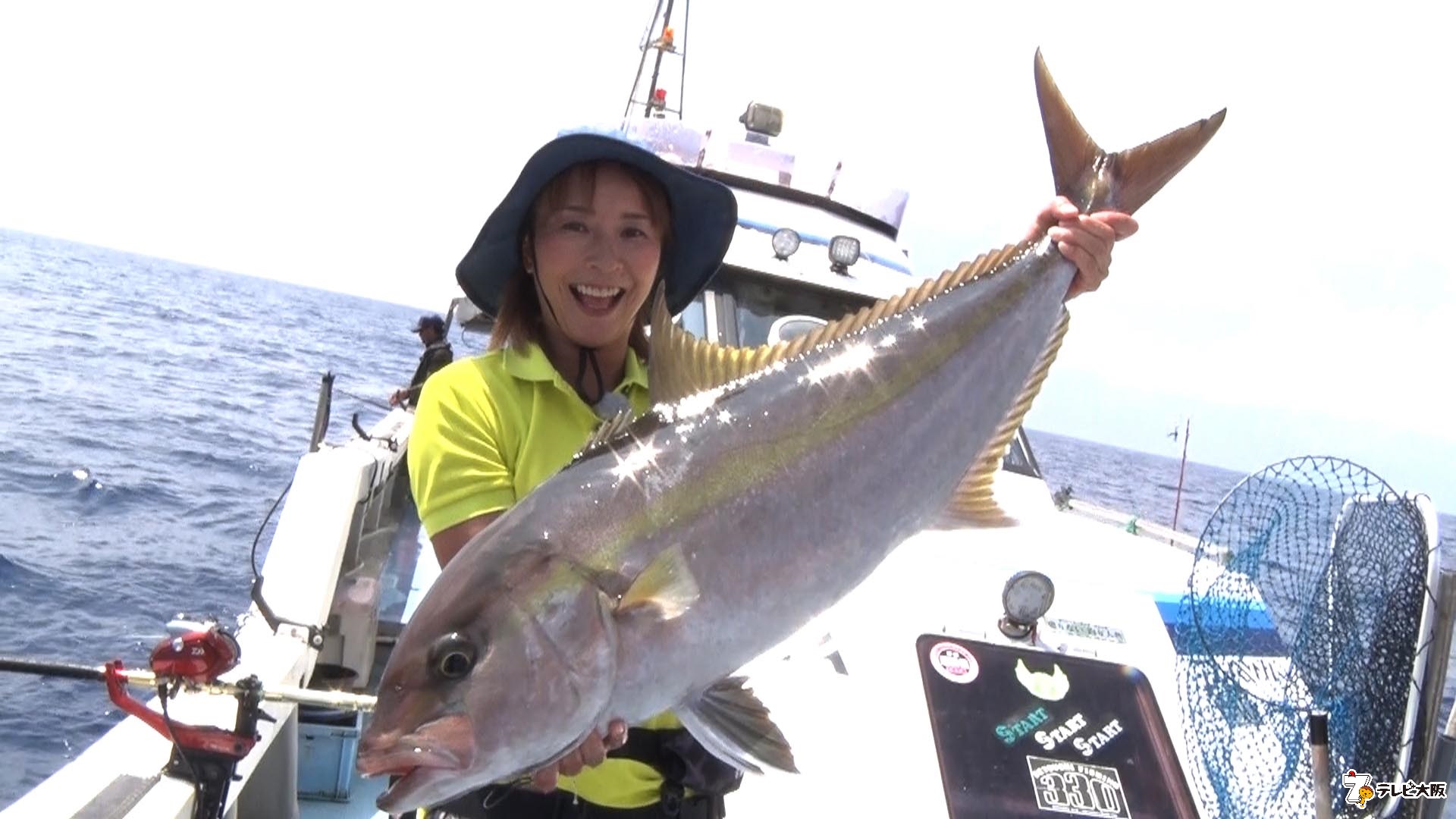 奄美大島で大物連発 海のモンスターvs児島玲子 熾烈なファイトに北本茂照の絶叫が夜の海に轟きわたる テレビ大阪株式会社のプレスリリース