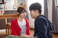 今夜第9話放送！中村ゆりか×佐野玲於 W主演「夫に不倫をお願いされました」花恵(中村ゆりか)と弘樹(佐野玲於)は、ついに離婚を決意⁉ 精神科医の安西(濱津隆之)から弘樹が受けた驚きの診断結果…
