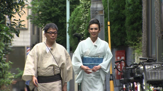 （左から）いとうせいこう、萬田久子