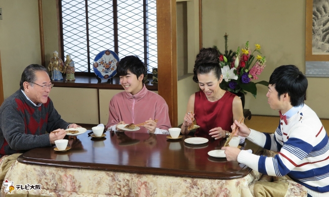 （左から）前田吟、鈴木福、萬田久子、東貴博