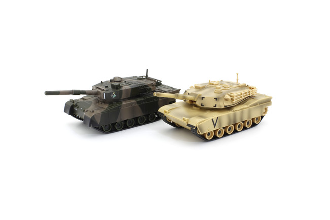 RCミニタンクシリーズは、陸上自衛隊90式戦車(No.TW020)／M1エイブラムス(No.TW021)の2種類をラインアップ。