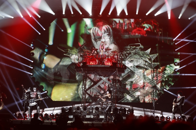 Yoshiki Kissの東京ドーム公演にサプライズ出演 自身の 人生を変えたバンド と夢の共演 Yoshiki Pr事務局のプレスリリース
