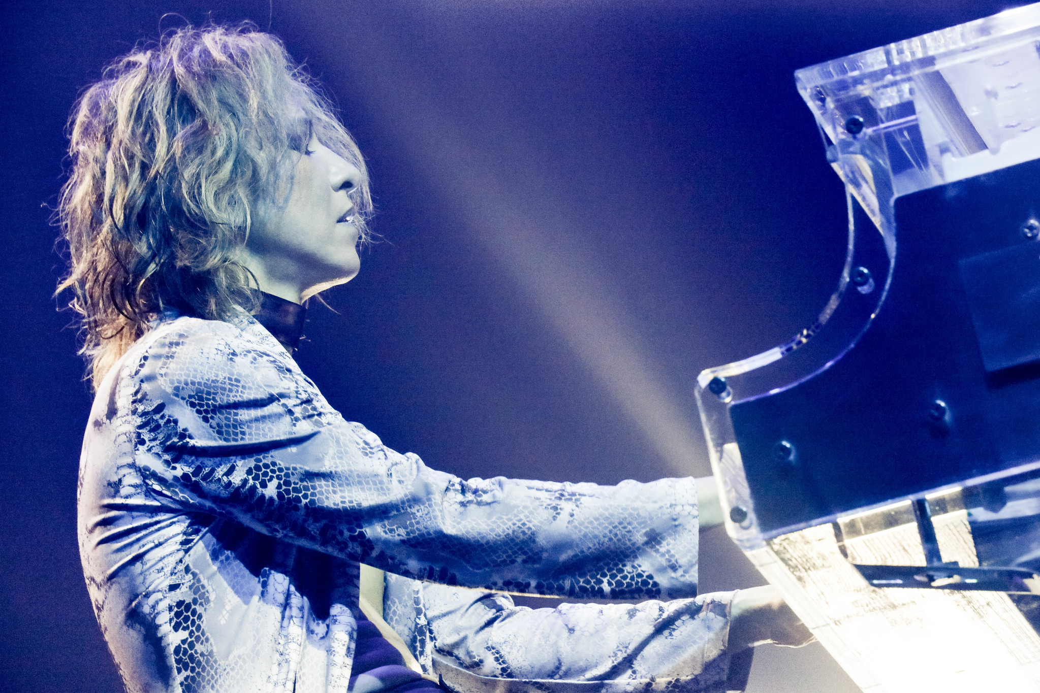 YOSHIKI 「COVID-19救済基金」に10万ドルを寄付 公演中止で窮地に ...