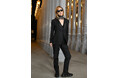 海外メディアも注目 YOSHIKI 「LACMA Art+Film Gala」に今年も出席 手術後初めて自身の足でレッドカーペットへ