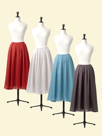 カラースカート　￥28,600 (Lsize ￥31,900 ※Lは3色展開) 　PRHGP25260