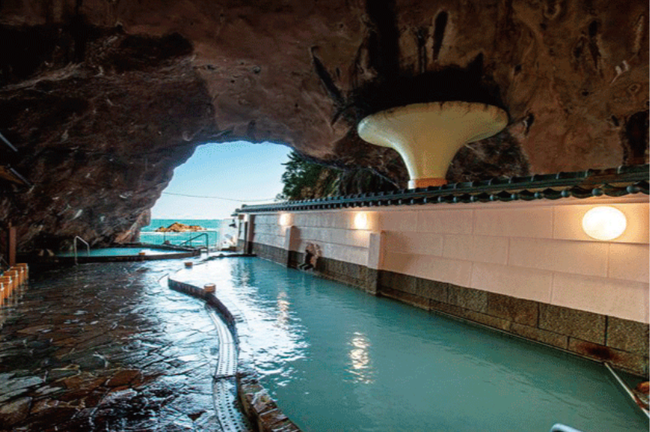 3位「勝浦温泉 ホテル浦島」天然洞窟温泉 忘帰洞