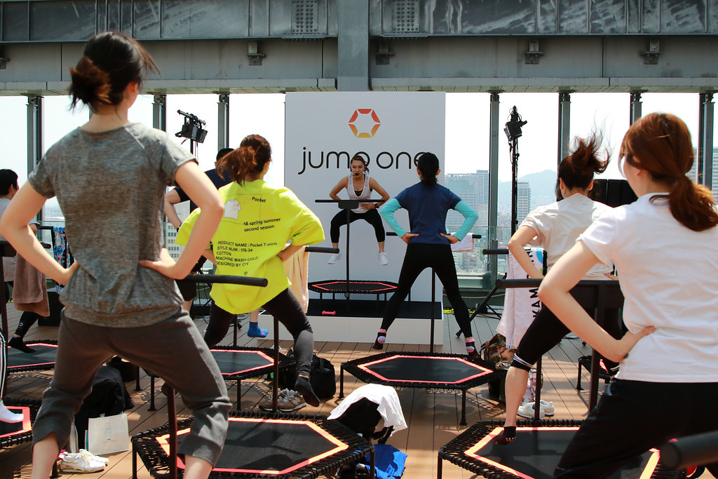 【ご取材のご案内】jump one×阪急うめだ本店Special Event「Airy jump」11/11(日)屋上ステージにて開催!大阪初となる1日限りの屋上トランポリンフィットネスイベント