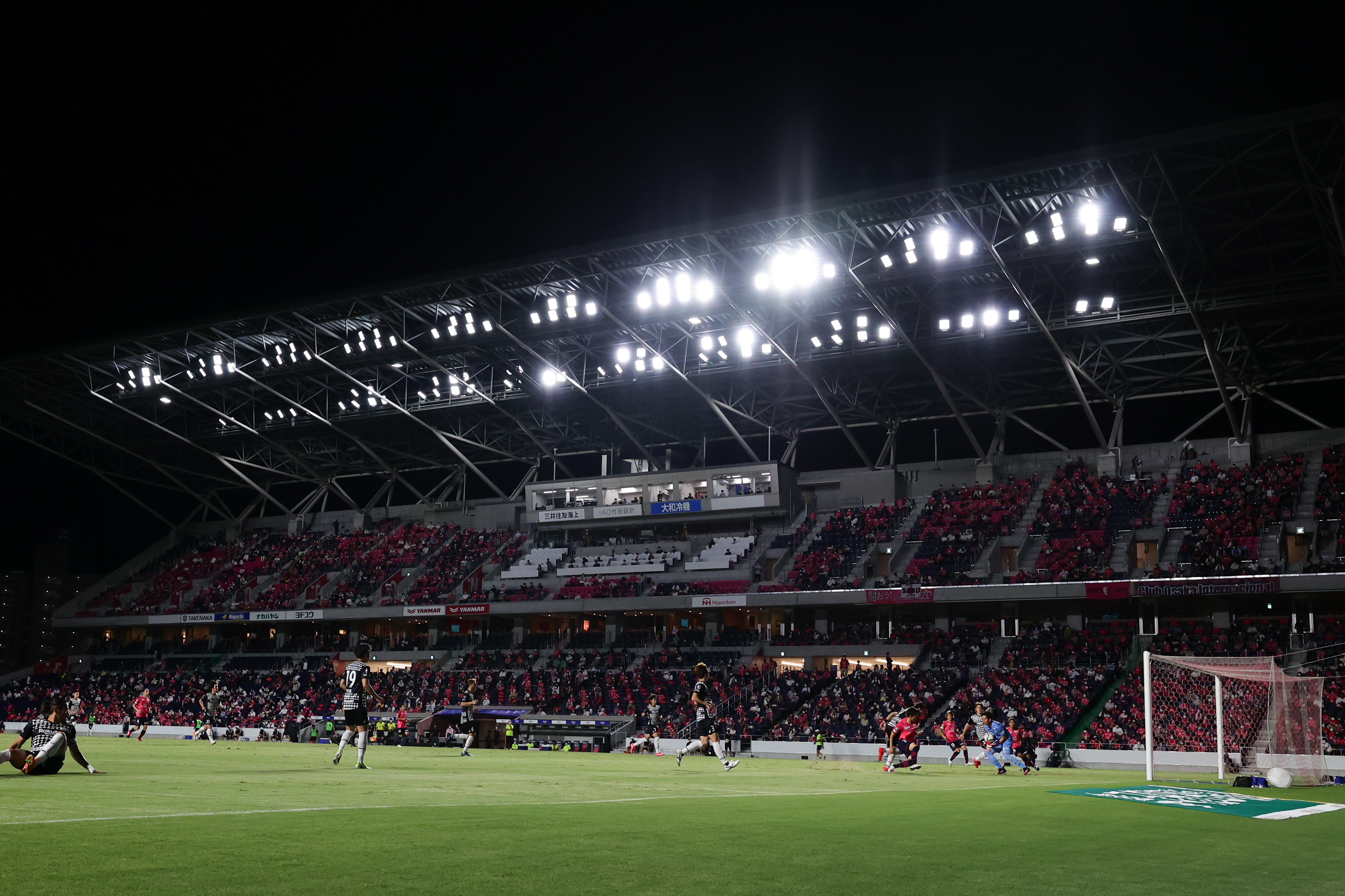 シグニファイ セレッソ大阪本拠地 ヨドコウ桜スタジアム へ大規模スタジアム用led照明を導入 シグニファイのプレスリリース