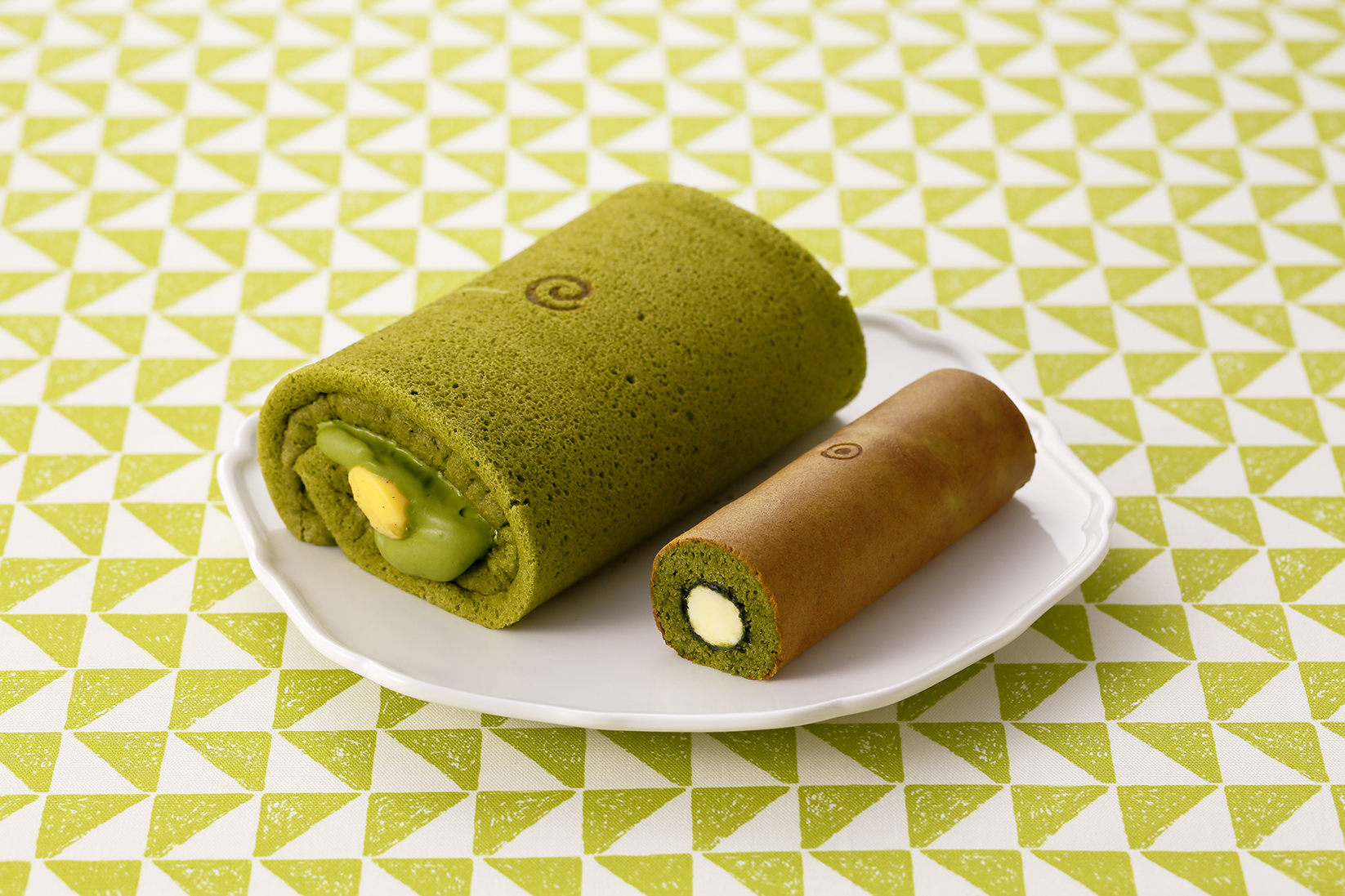京都北山 マールブランシュから お手土産にぴったりな2つのお濃茶ロールケーキ 新発売 株式会社ロマンライフのプレスリリース