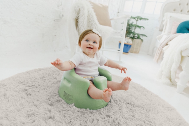 赤ちゃんイスの代名詞として知られるbumbo バンボ ブランドが初の全色リニューアル 株式会社ティーレックスのプレスリリース