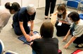 「知る」と「できる」は全く違う!保育博ウエストで開催の乳幼児救命講習会で保育士らの意識変革。日本ライフラインが実践型ワークショップで浮き彫りにした“現場のリアル”