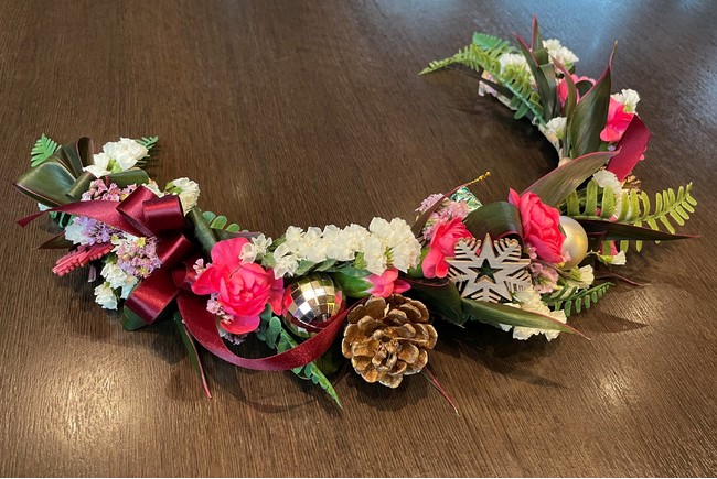 花冠のレイ「ハクレイ」 クリスマススタイル　イメージ