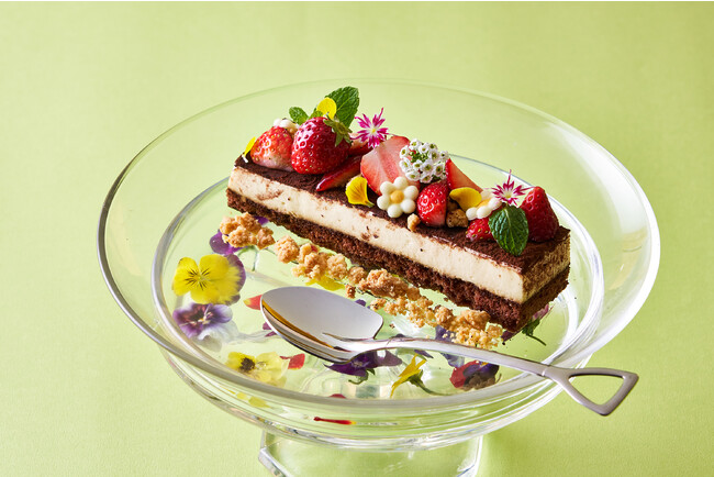 お花畑をイメージしたティラミス（LUXE DINING HAPUNA）