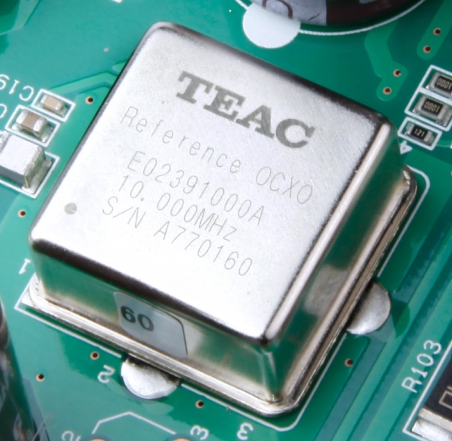 71838円 直営ストア TEAC 10MHz クロック出力専用マスタークロックジェネレーター CG-10M-S